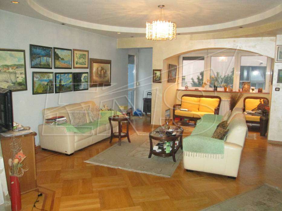 Banovo Brdo, namešten stan u novijoj zgradi