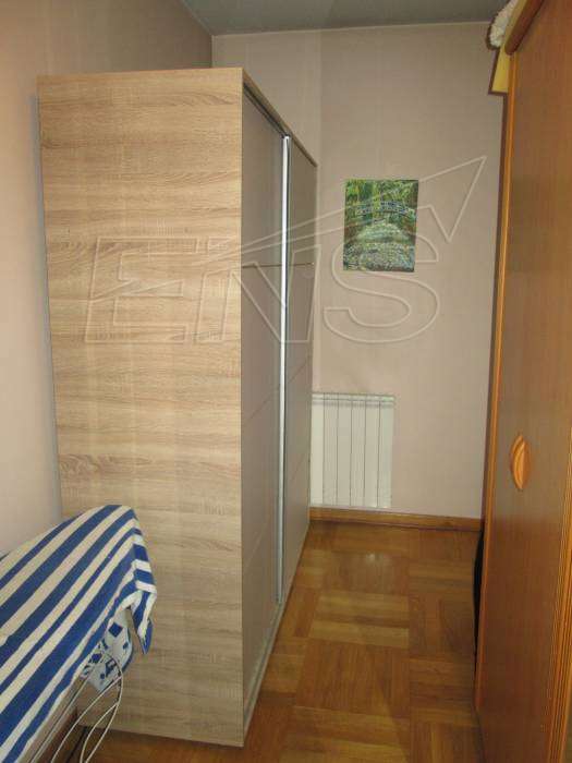 Banovo Brdo, namešten stan u novijoj zgradi