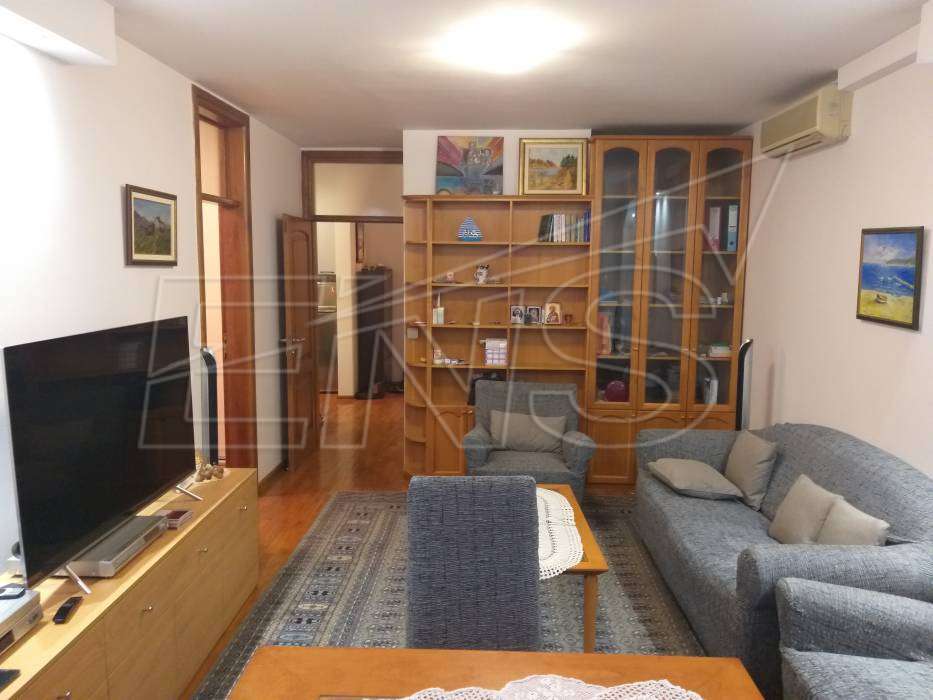 Renoviran 3.0 stan kod Botaničke Bašte
