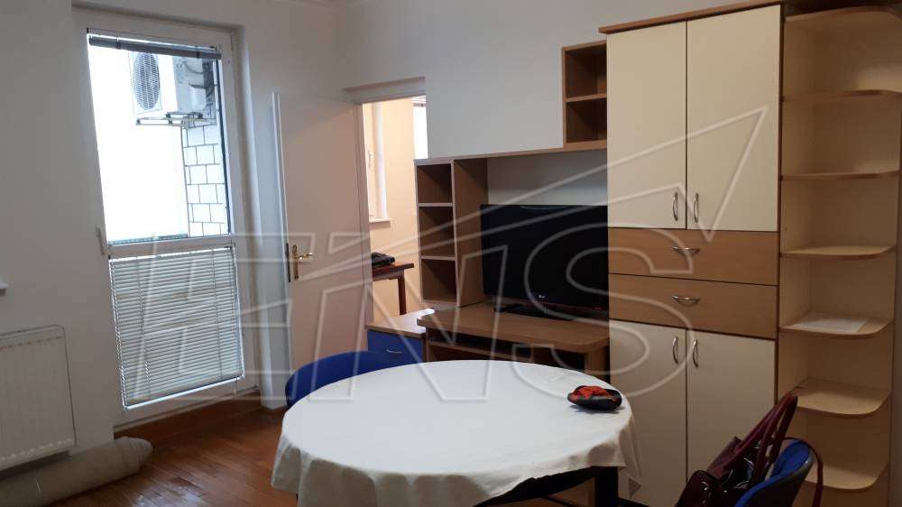 Blok 22, novija gradnja, namešten 1.5 stan