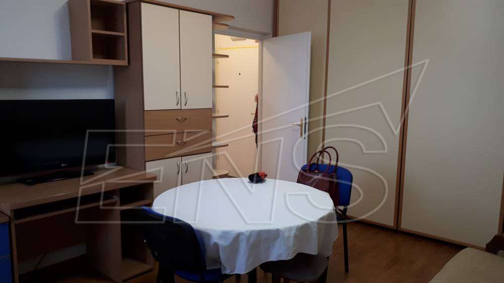 Blok 22, novija gradnja, namešten 1.5 stan