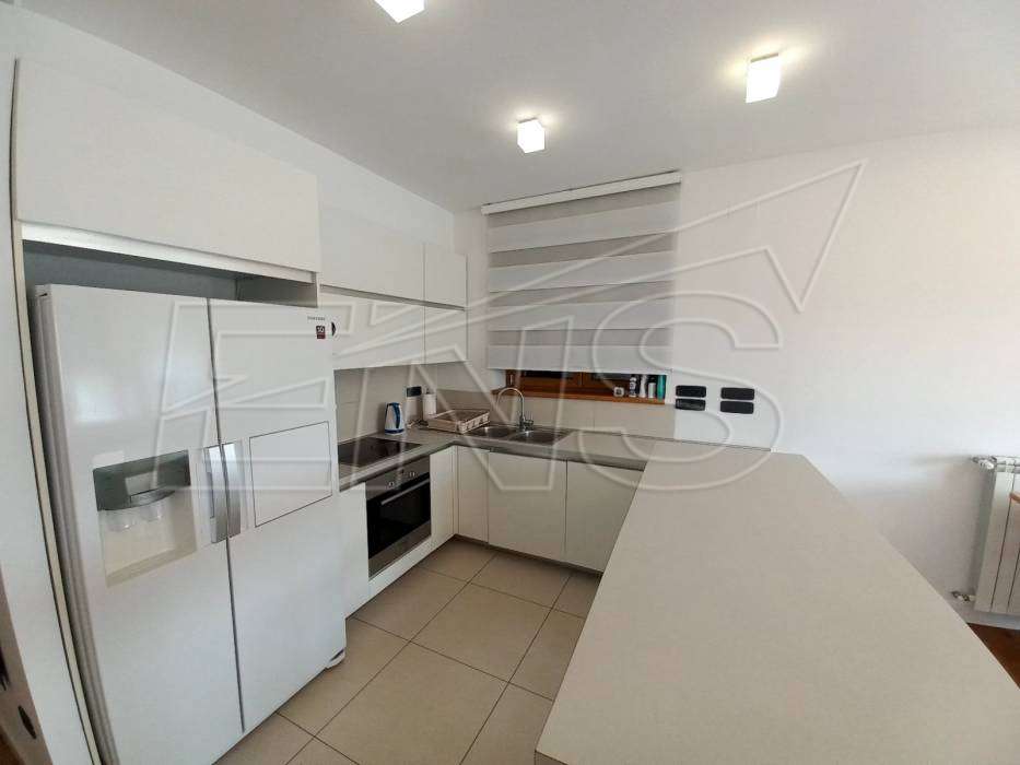 Dedinje, moderan penthouse