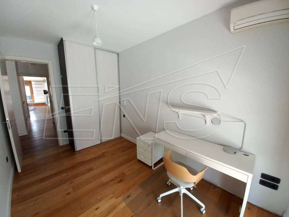 Dedinje, moderan penthouse
