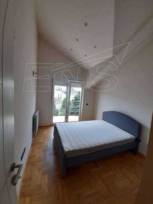 Renovirana kuća na Dedinju