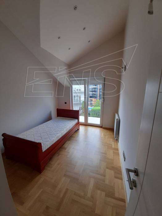 Renovirana kuća na Dedinju
